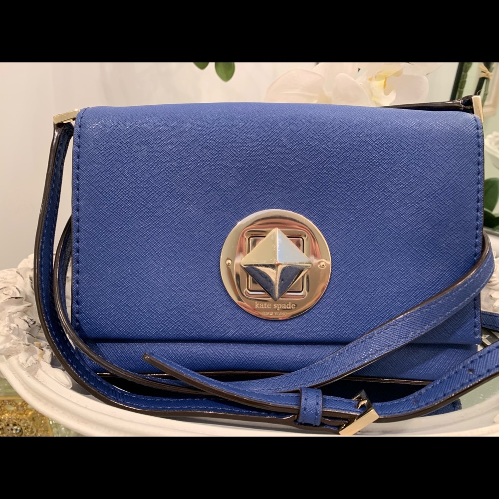 ** SOLD ** Kate Spade Crossbody Purse
